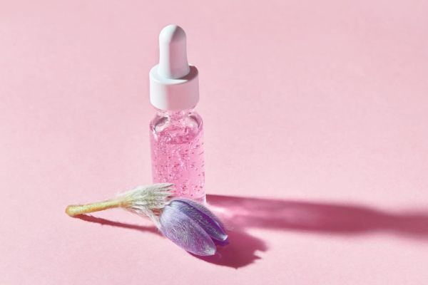 Nagelöl und Nagelpflege
